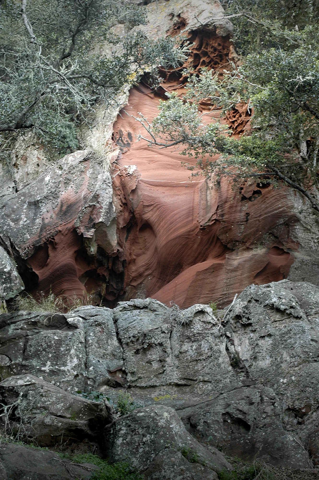 Geología de Menorca. Un patrimonio de millones de años · fotografía de Penyes d'Egipte